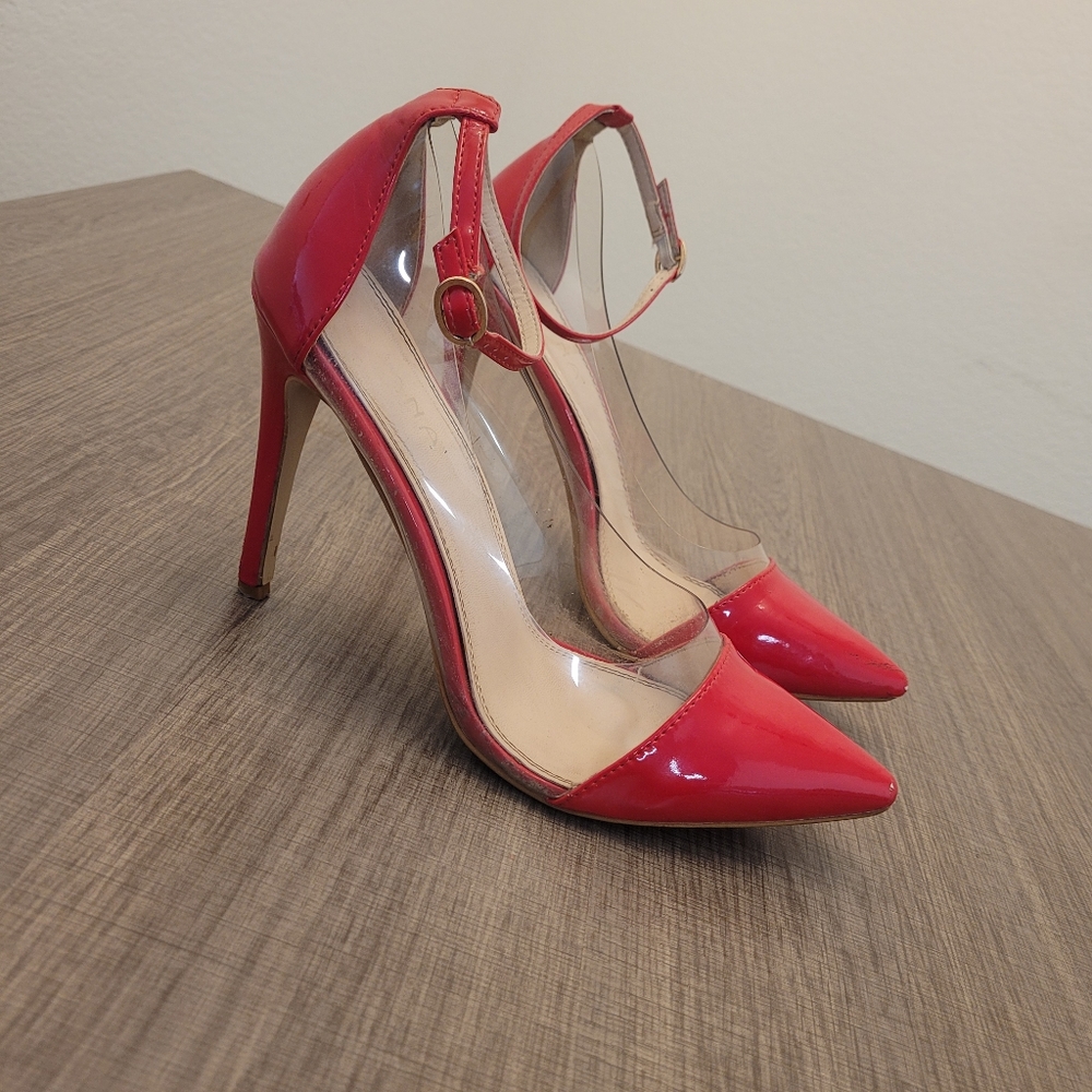 Pointed toe Pumps - Picture 2 of 7